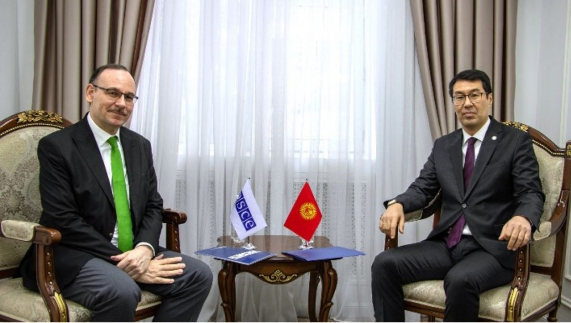 Кызматташтык боюнча жыйын